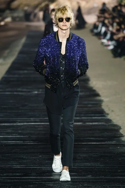 Look 54